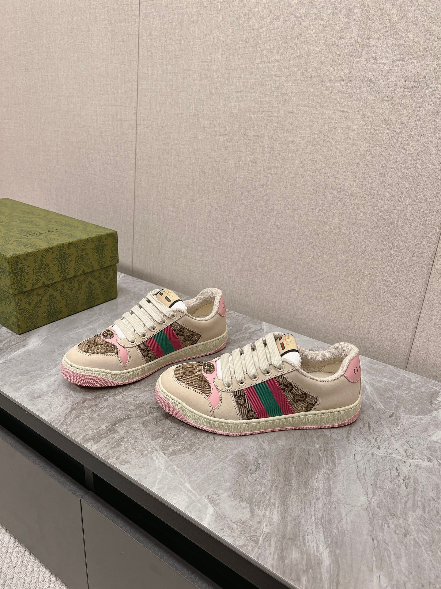 구찌 남녀공용 신발 운동화