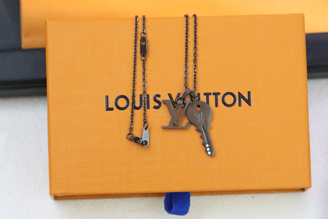 루이비통 목걸이