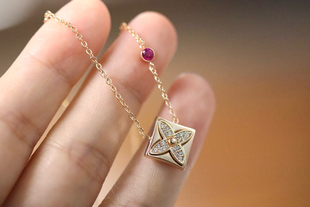 루이비통 목걸이