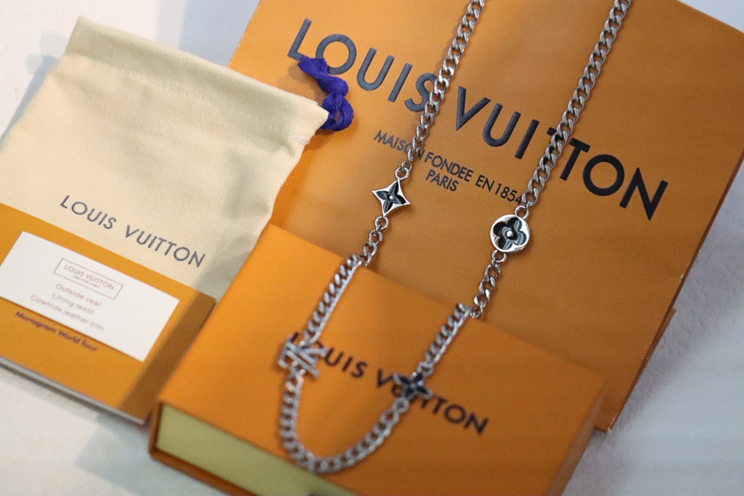루이비통 목걸이