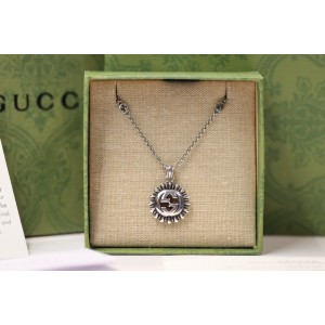 구찌 목걸이