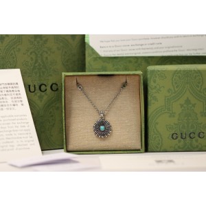 구찌 목걸이