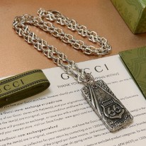 구찌 목걸이