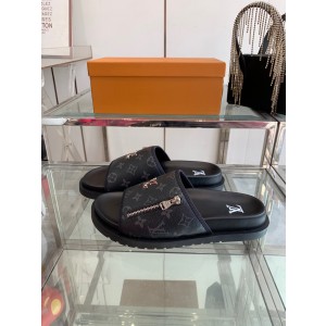 루이비통 남여 공용 슬리퍼