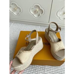 루이비통 여자 샌들 7.5cm