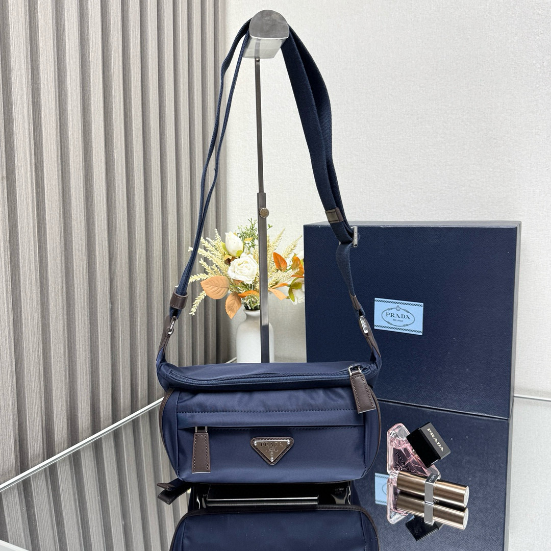 프라다 2VH171 남자가방