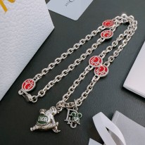 디올 목걸이