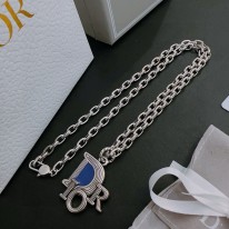 디올 목걸이