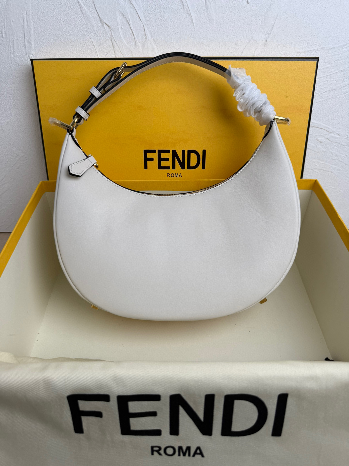 펜디 여자가방 8023