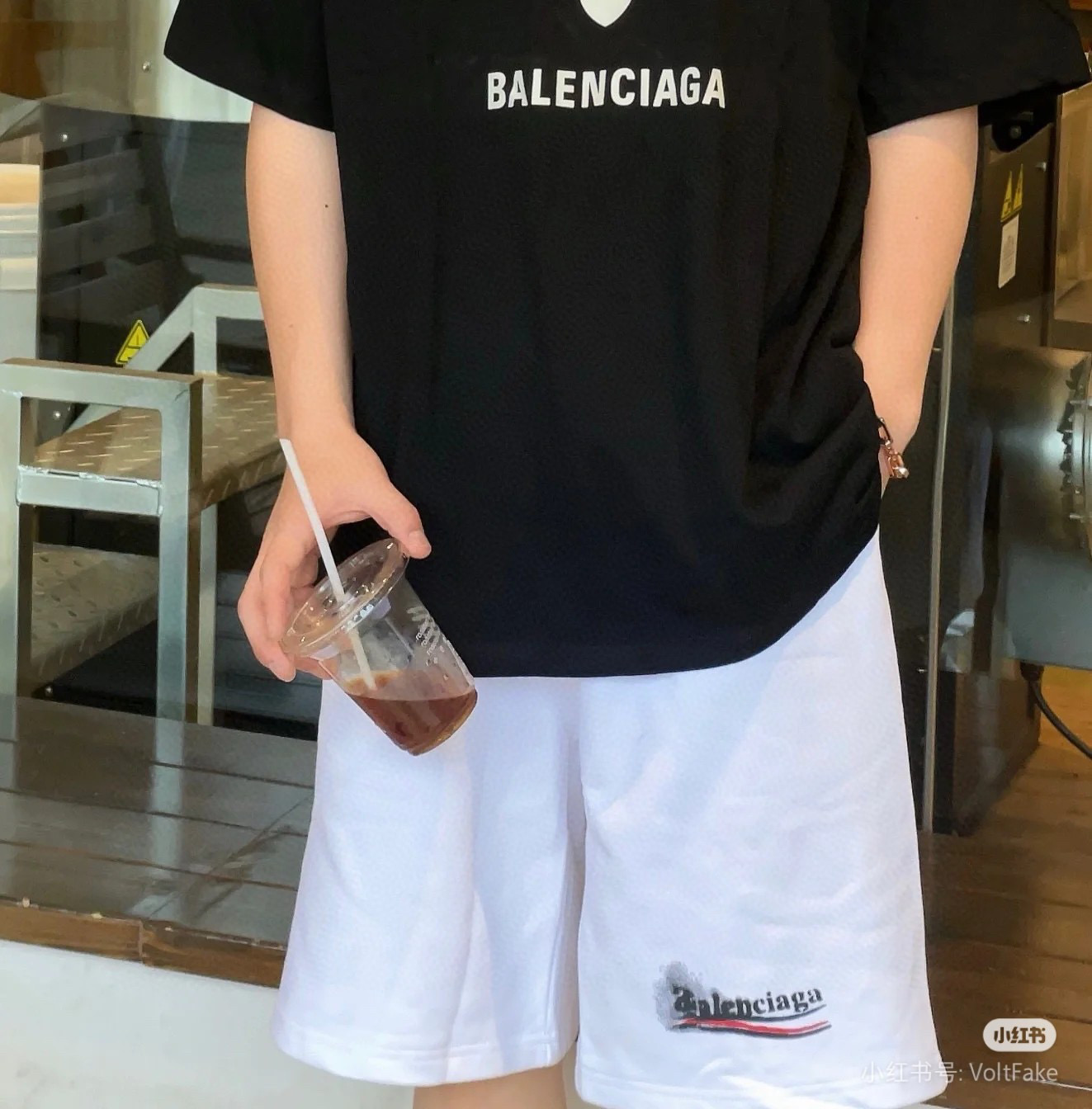 발렌시아가 남녀공용 반바지