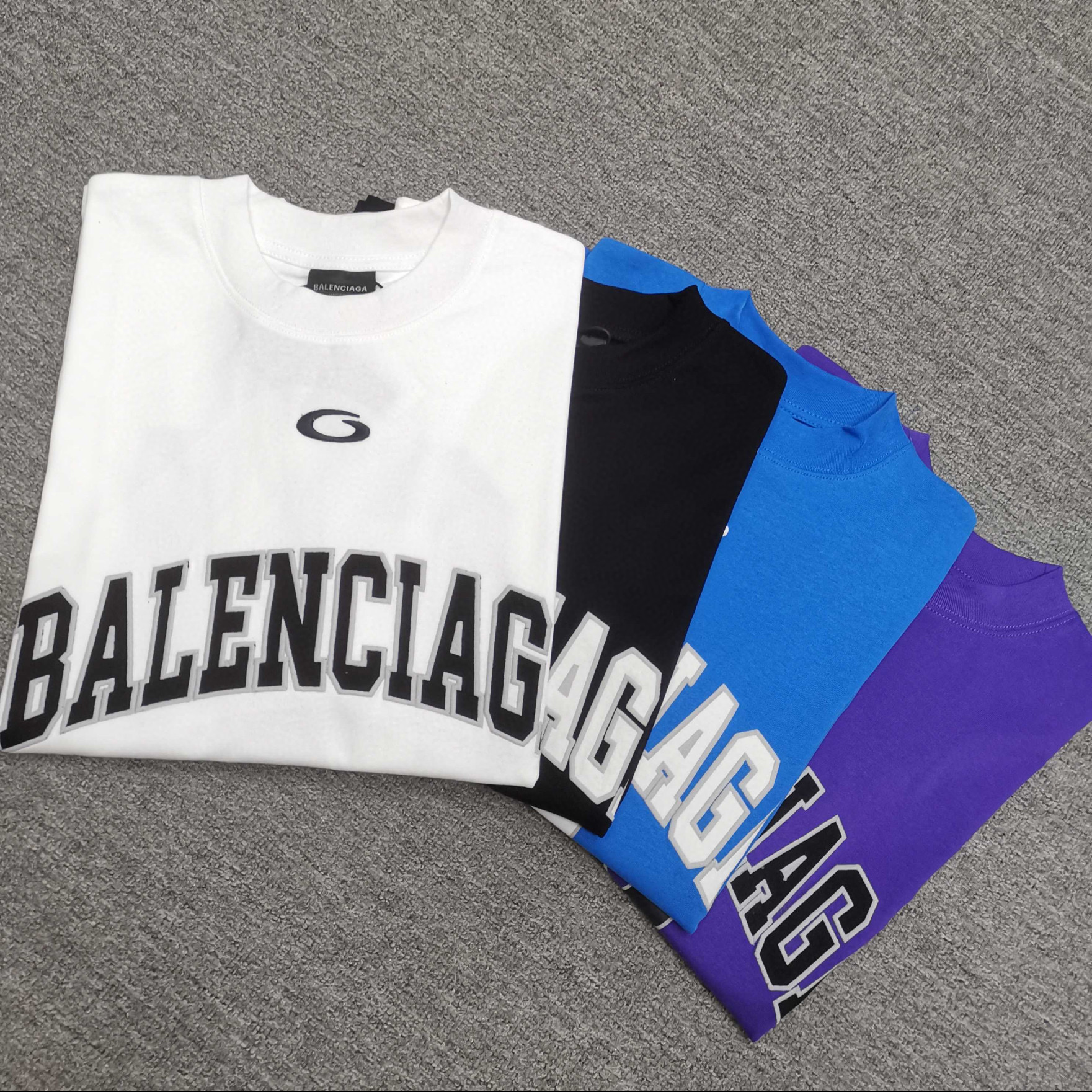 발렌시아가 남녀공용 맨투맨 후드티