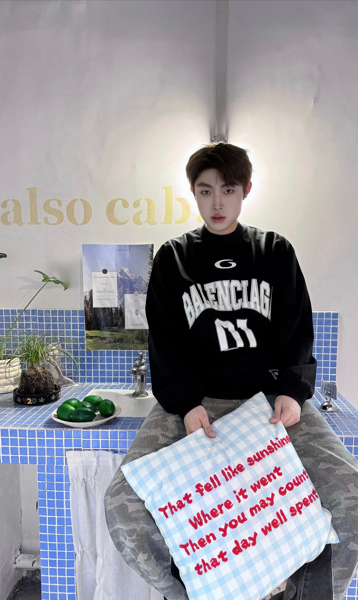 발렌시아가 남녀공용 맨투맨 후드티