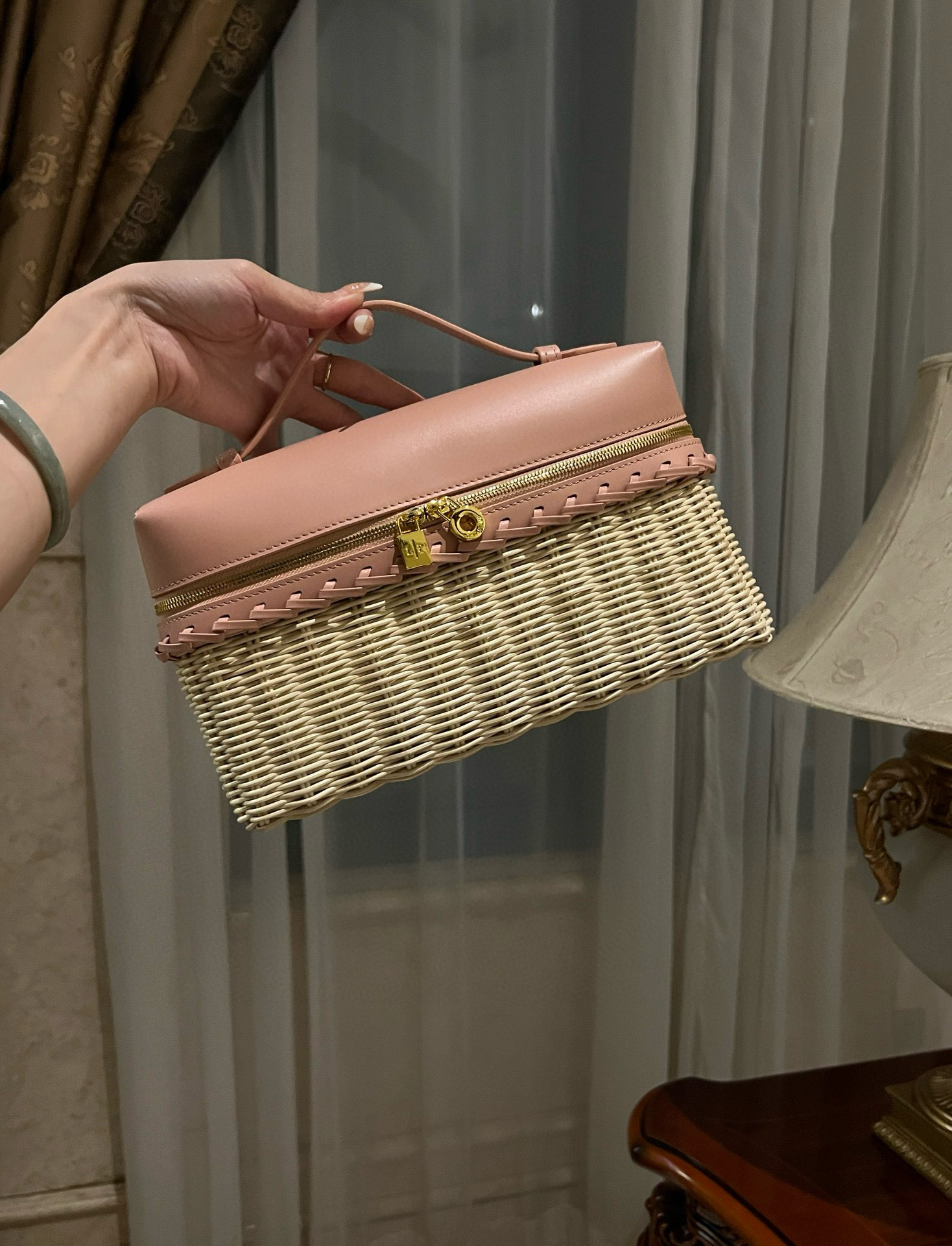 로로피아나 여자가방