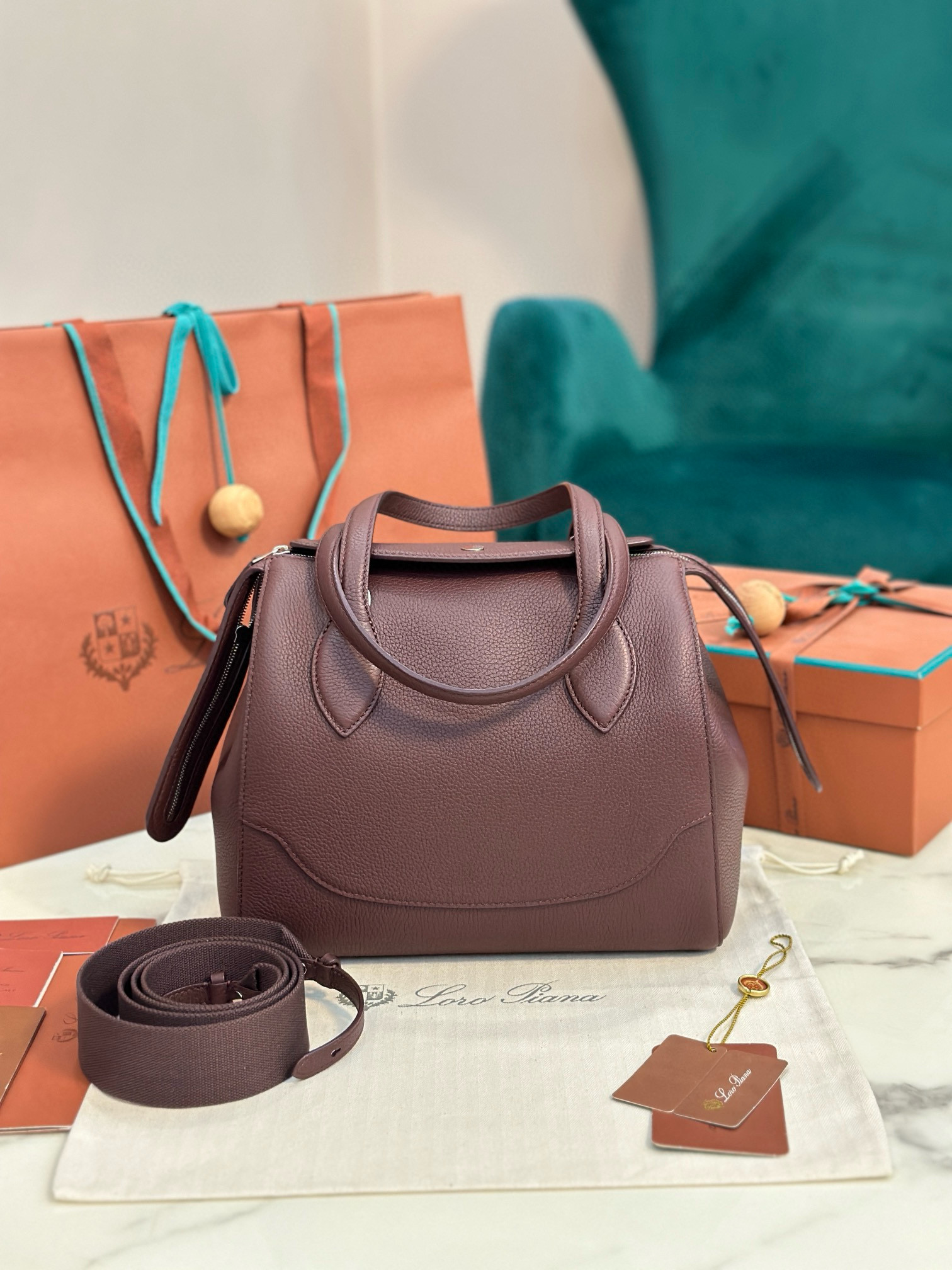 로로피아나 여자가방