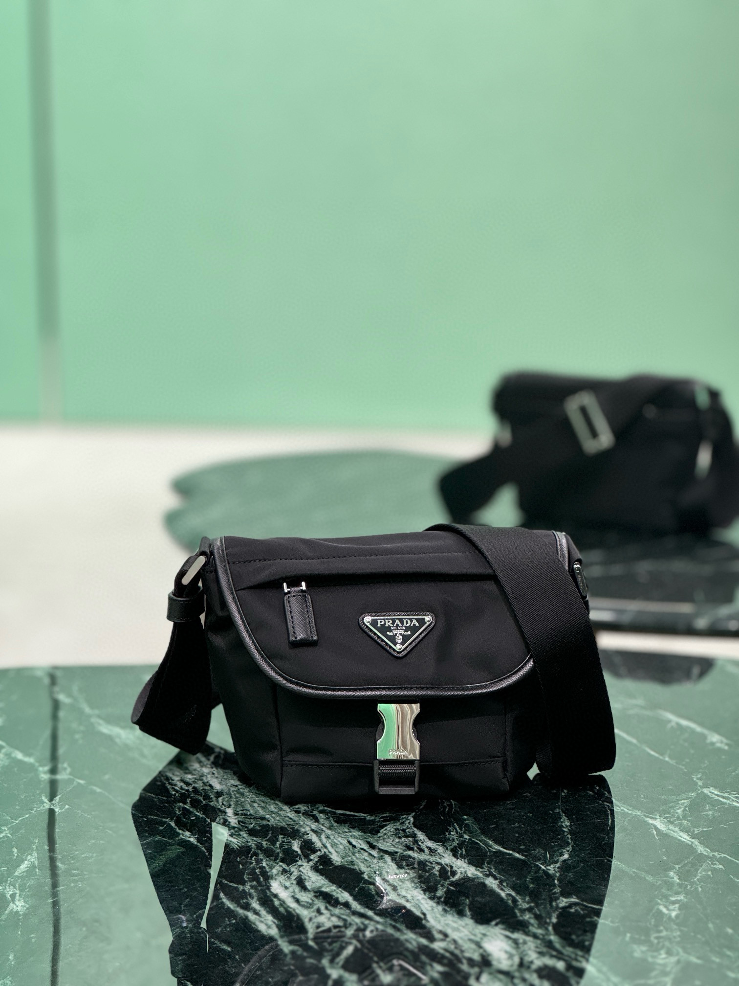 프라다 2VD070 미니 남자가방