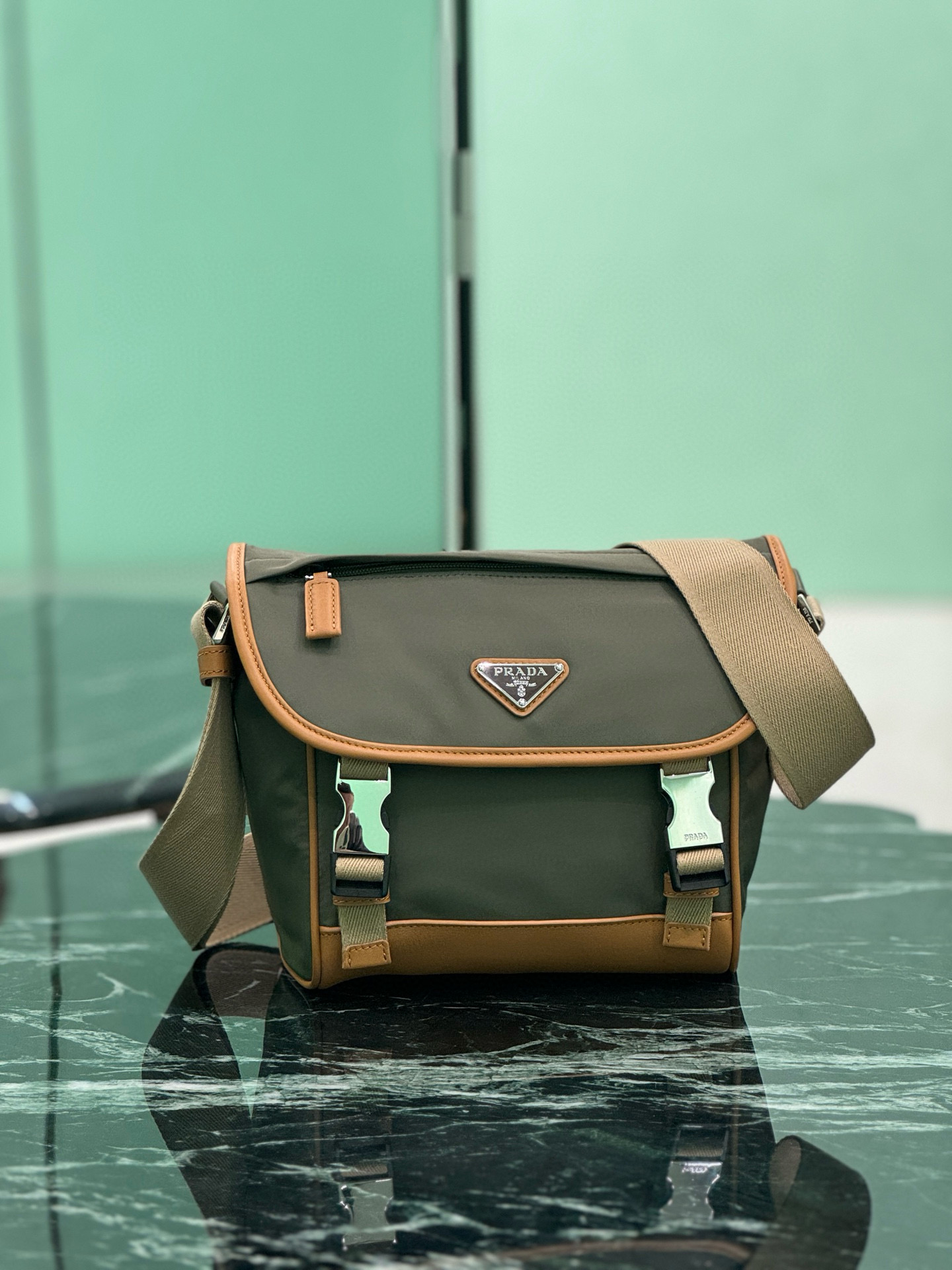 프라다 2vd066 스몰 남자가방