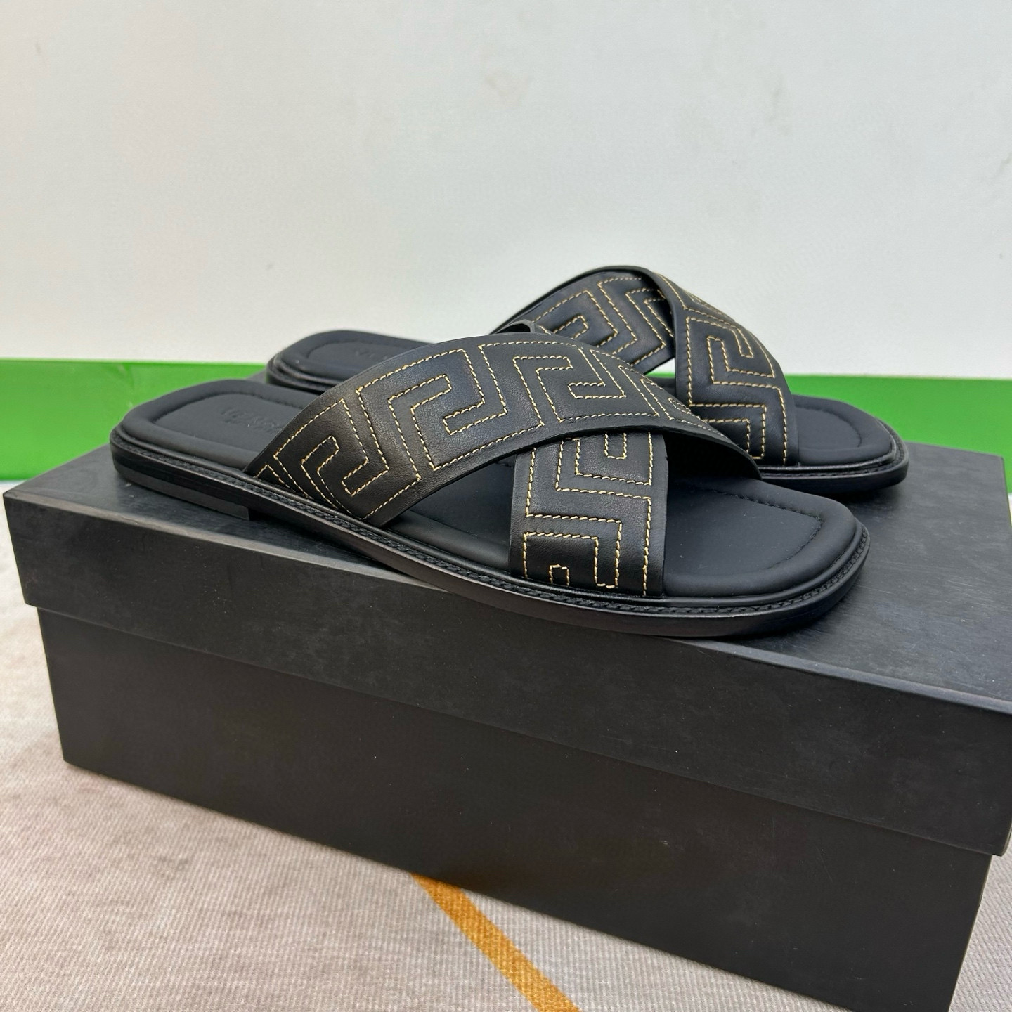 베르사체 남자 슬리퍼