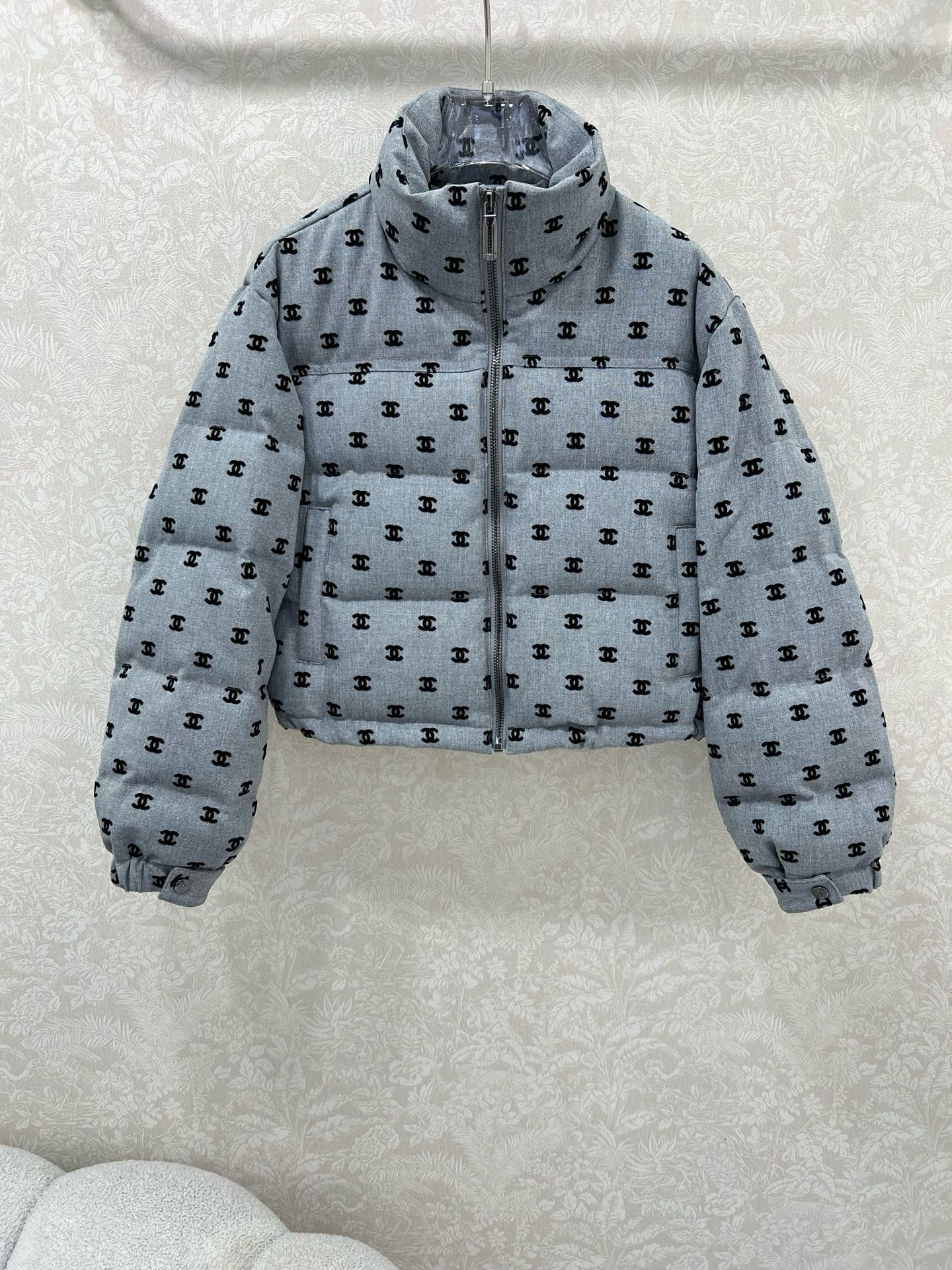 샤넬 여자 패딩