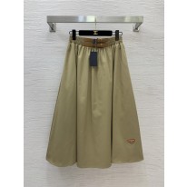 프라다 여자 치마