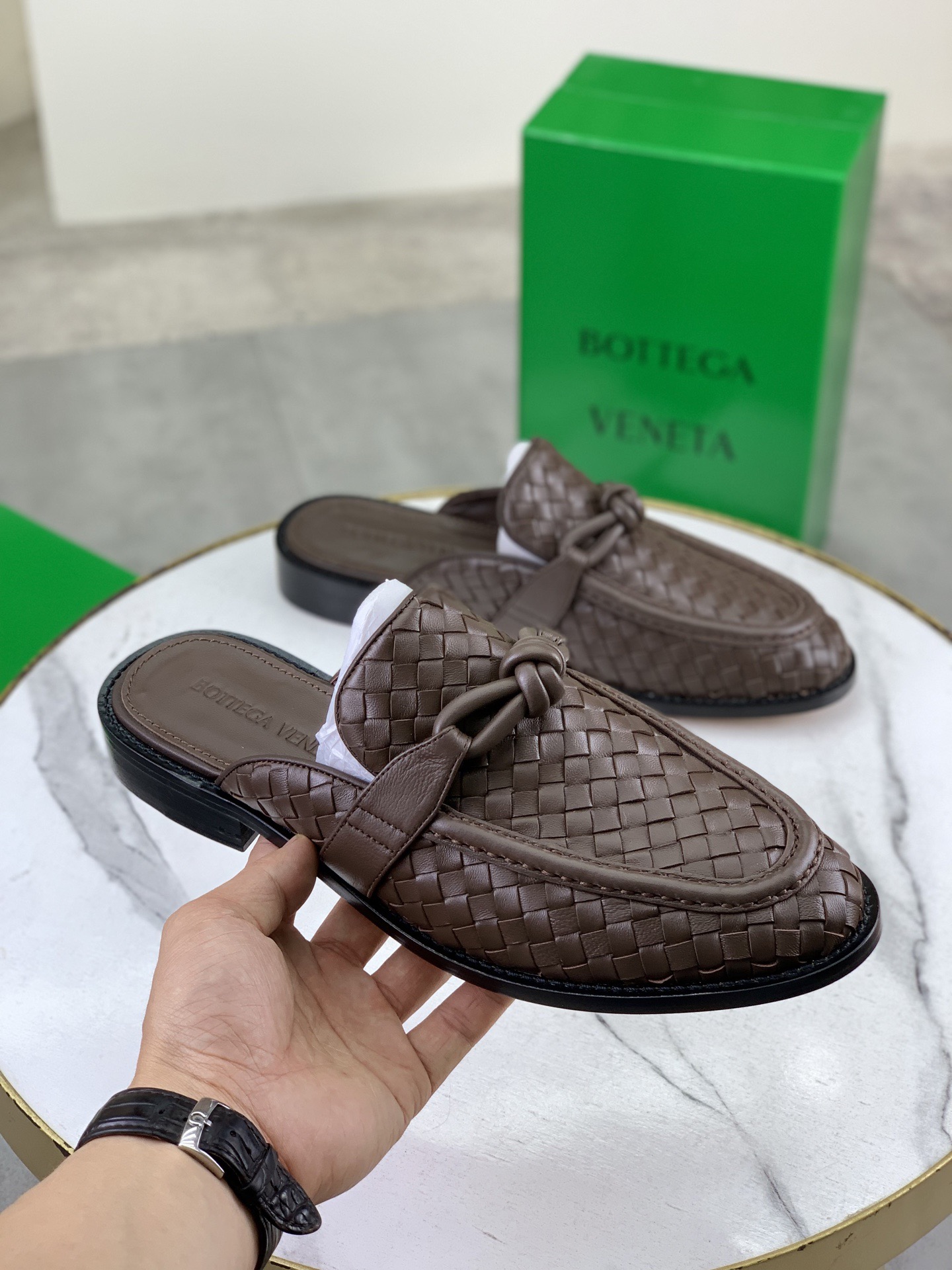 보테가베네타 남녀공용 슬리퍼