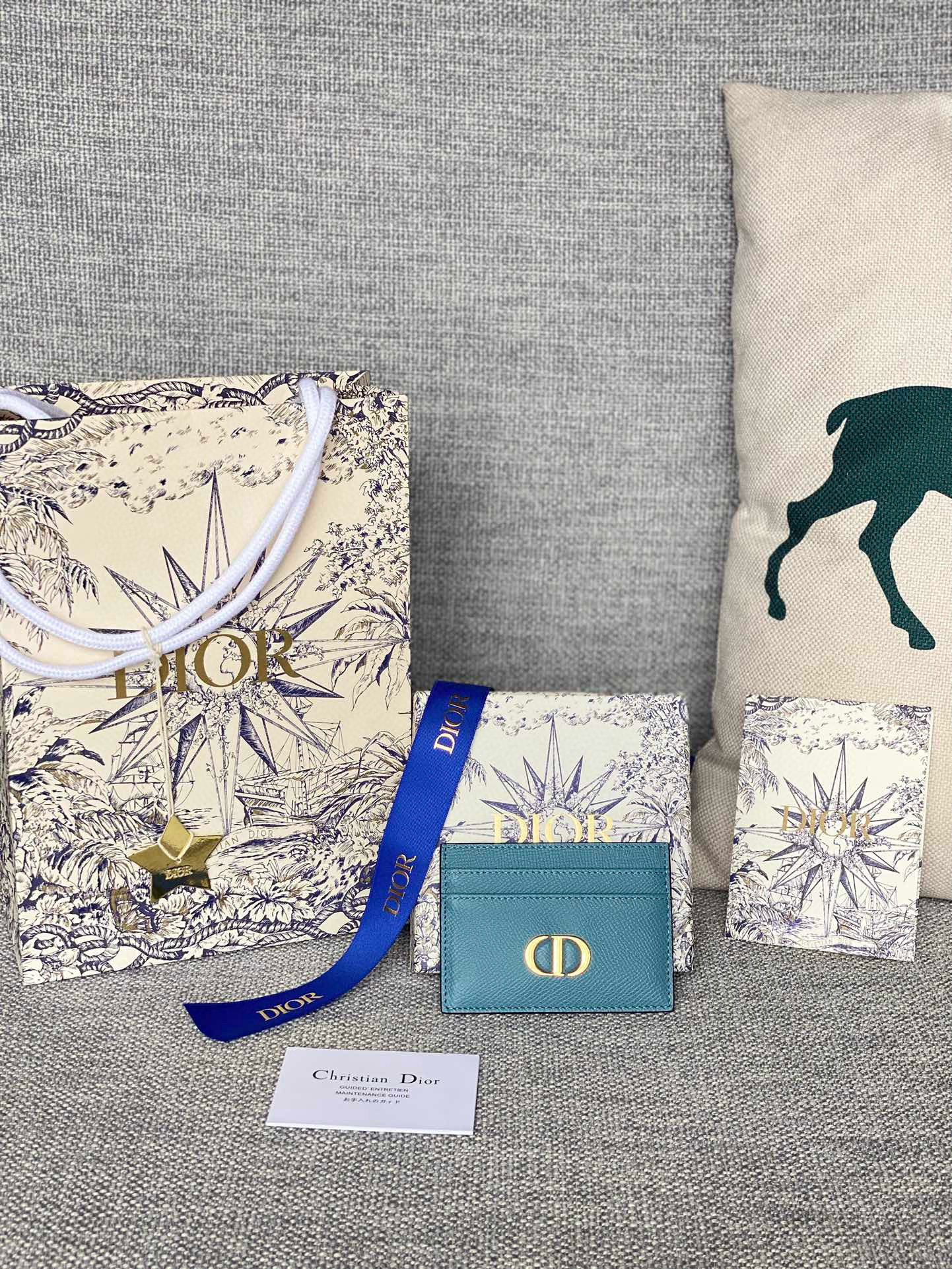 디올 카드지갑 S2152