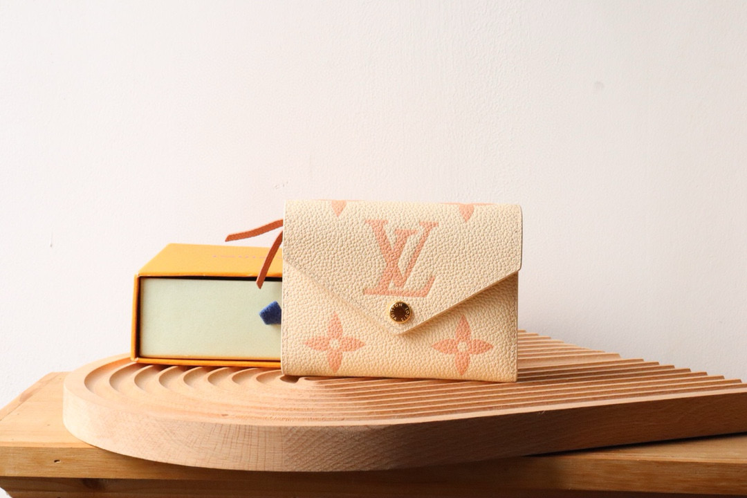 루이비통 여자 지갑   M41938