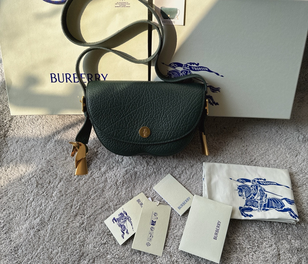 버버리 여자가방 579175