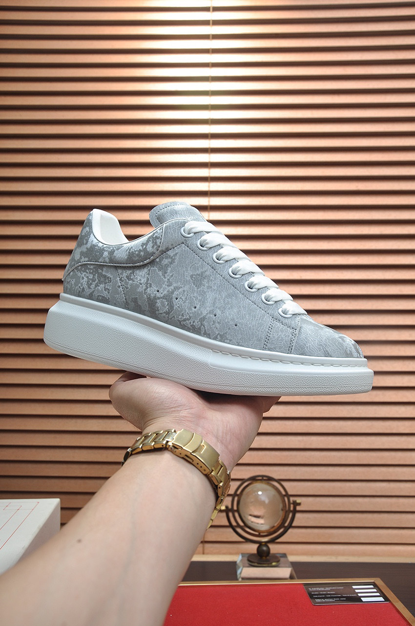 알렉산더 맥퀸 남녀공용 신발 운동화