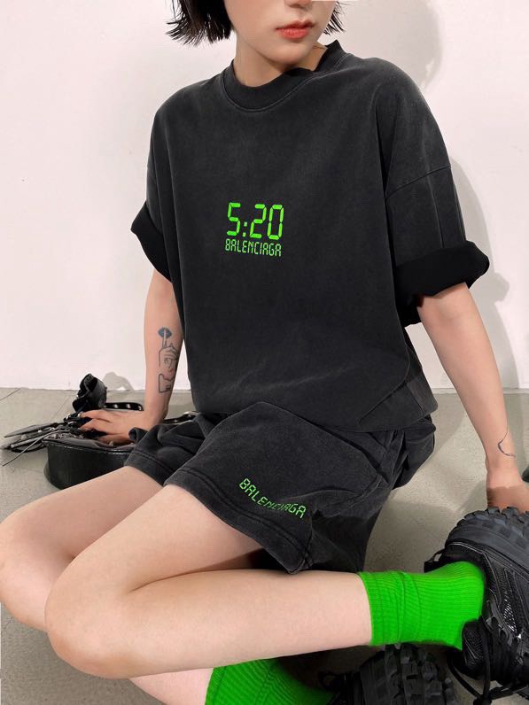 발렌시아가 반바지