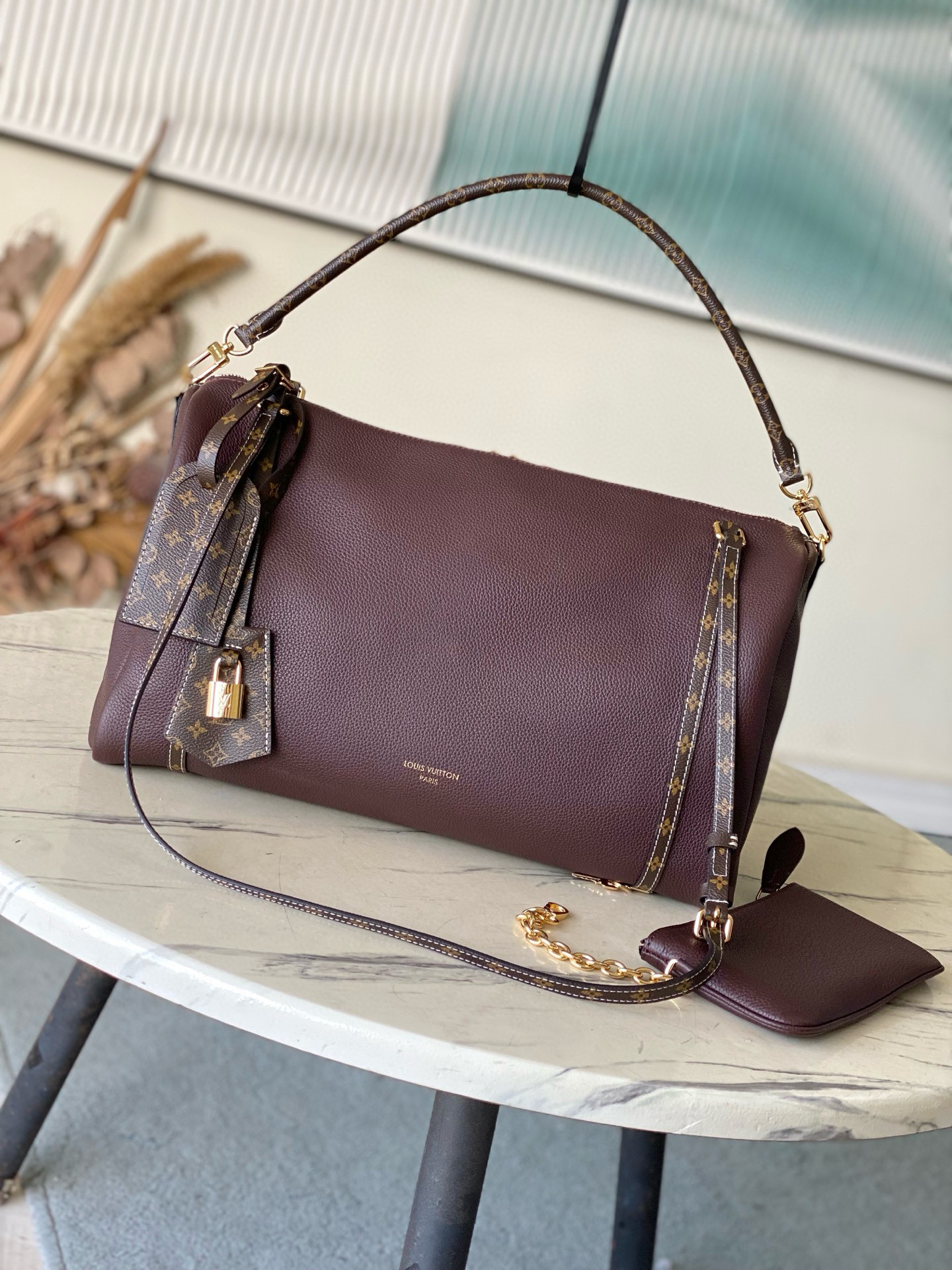 루이비통 M13668 여자가방