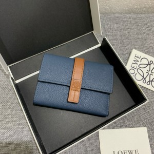 로에베 여자 반지갑