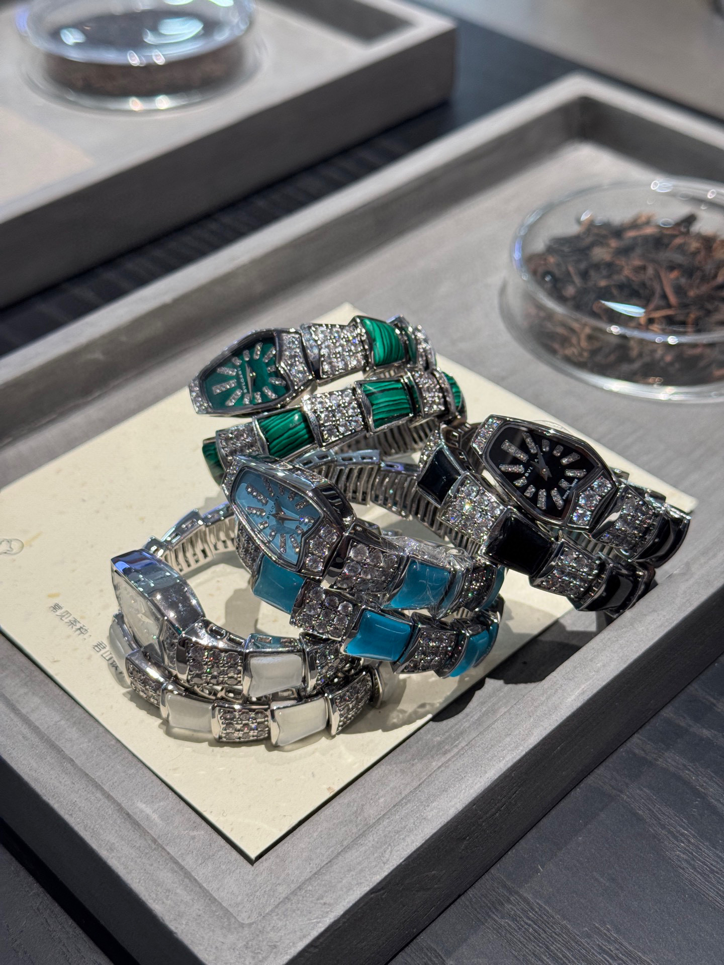 불가리 4칼라 미러급 여자시계