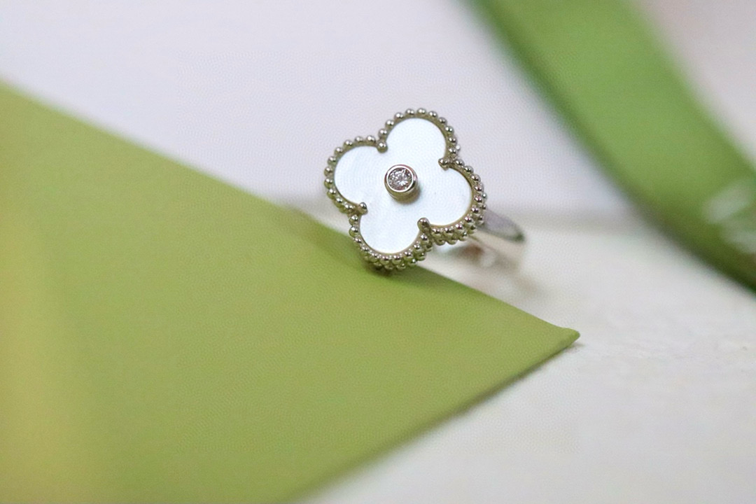 반클리프앤아펠 반지