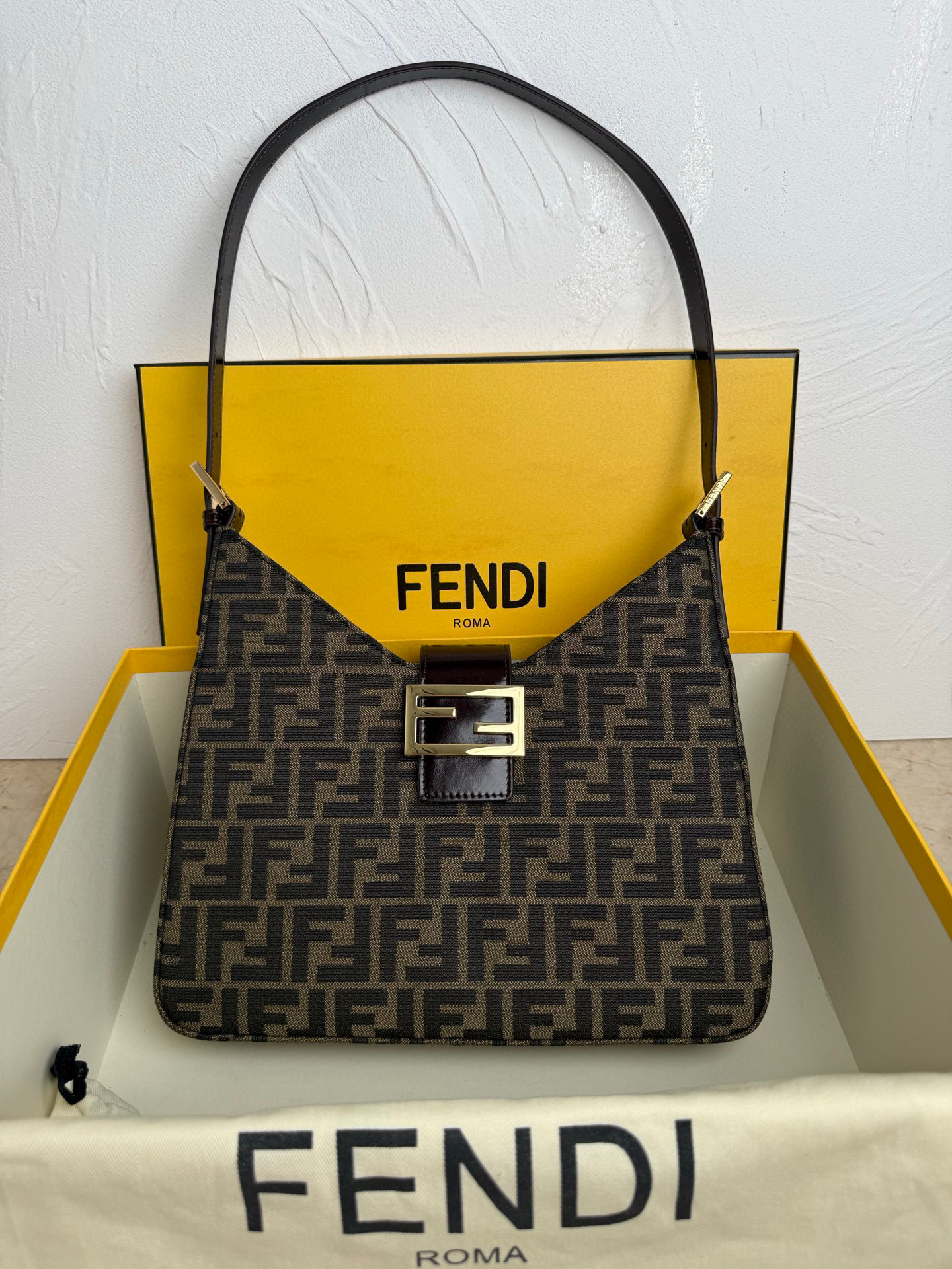 펜디 여자가방 3313