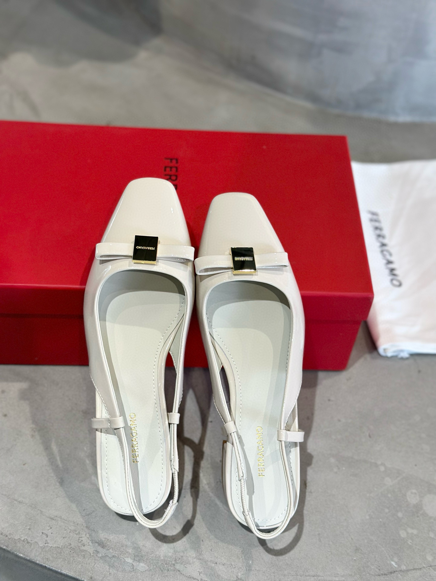 페라가모 여자 신발 구두