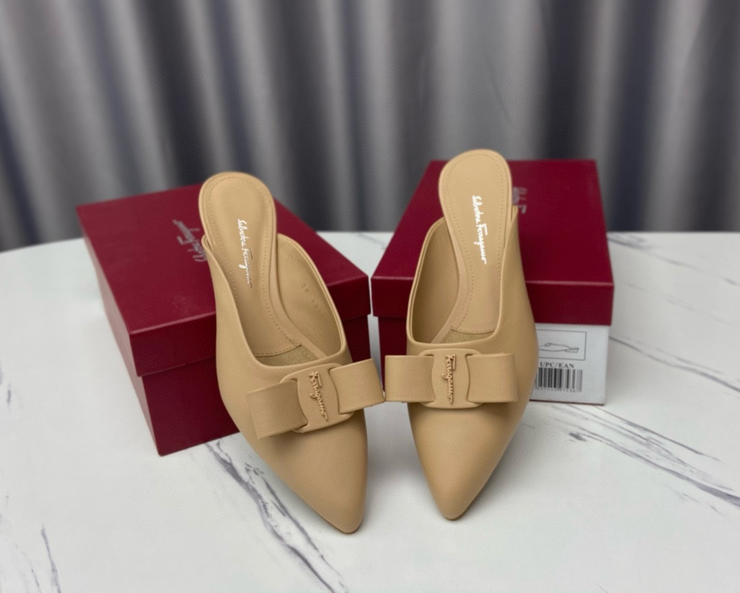 페라가모 여자 슬리퍼