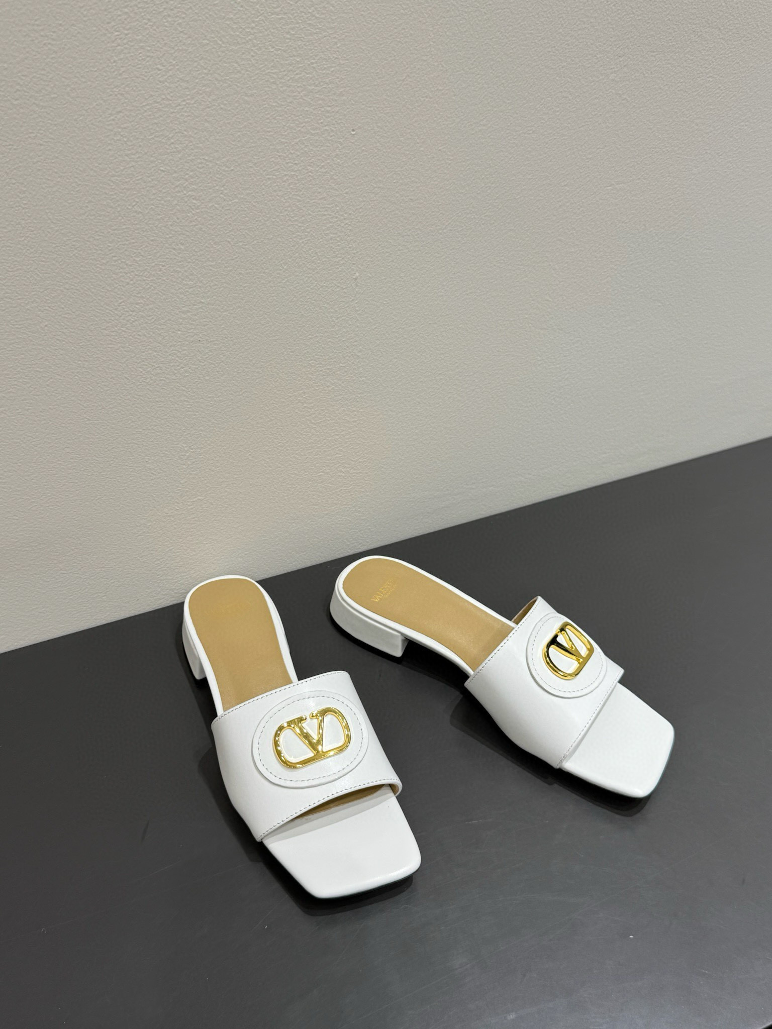 발렌티노 여자 슬리퍼