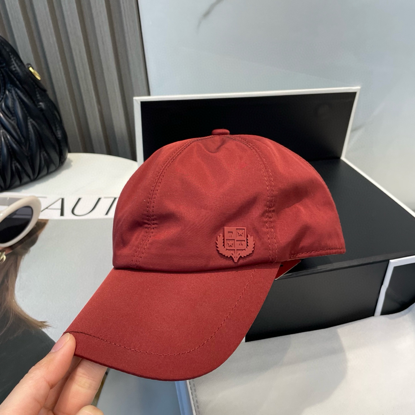 로로피아나 모자