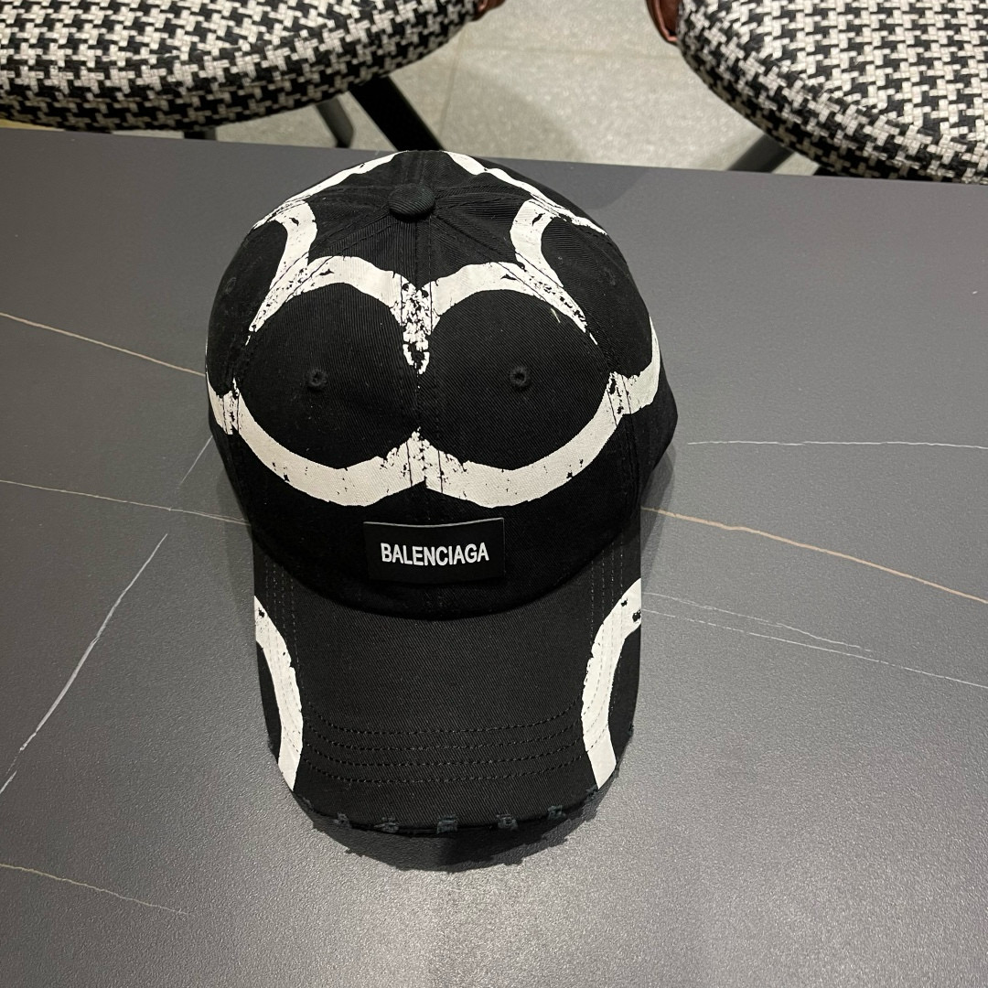 발렌시아가 모자