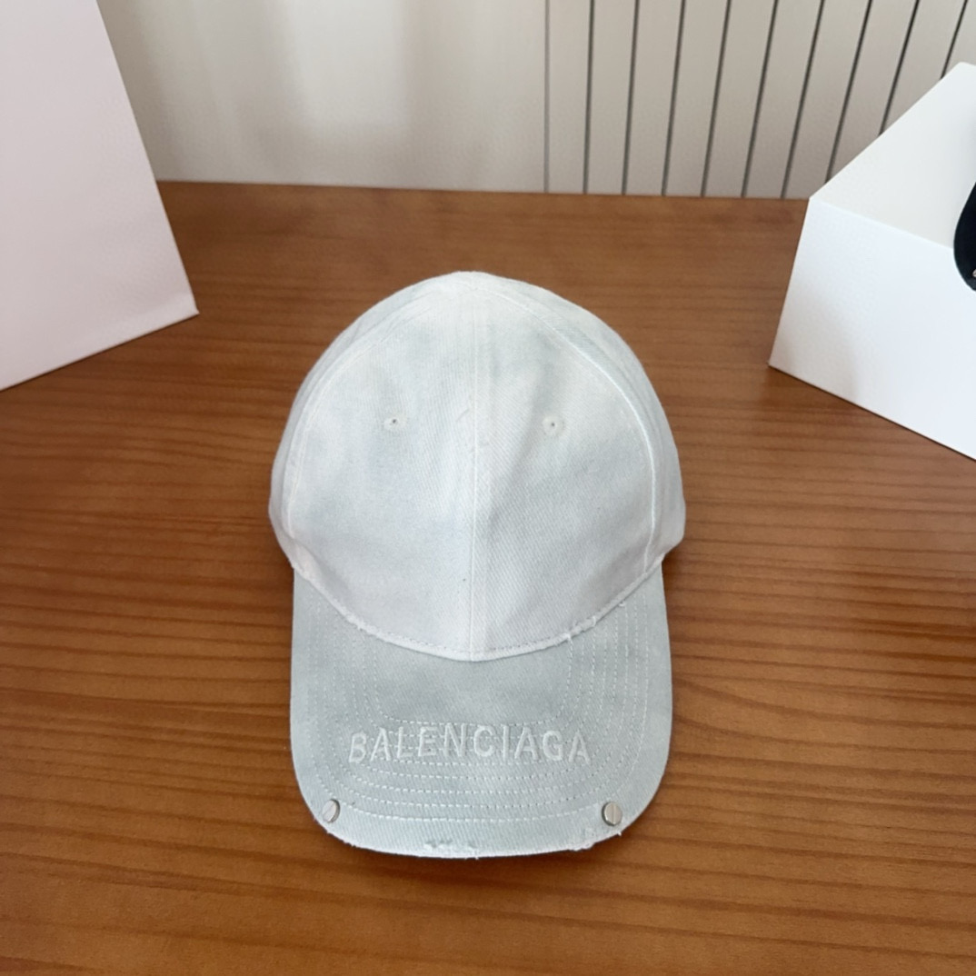 발렌시아가 모자