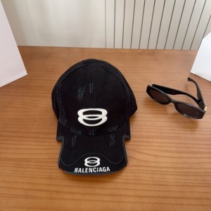 발렌시아가 모자