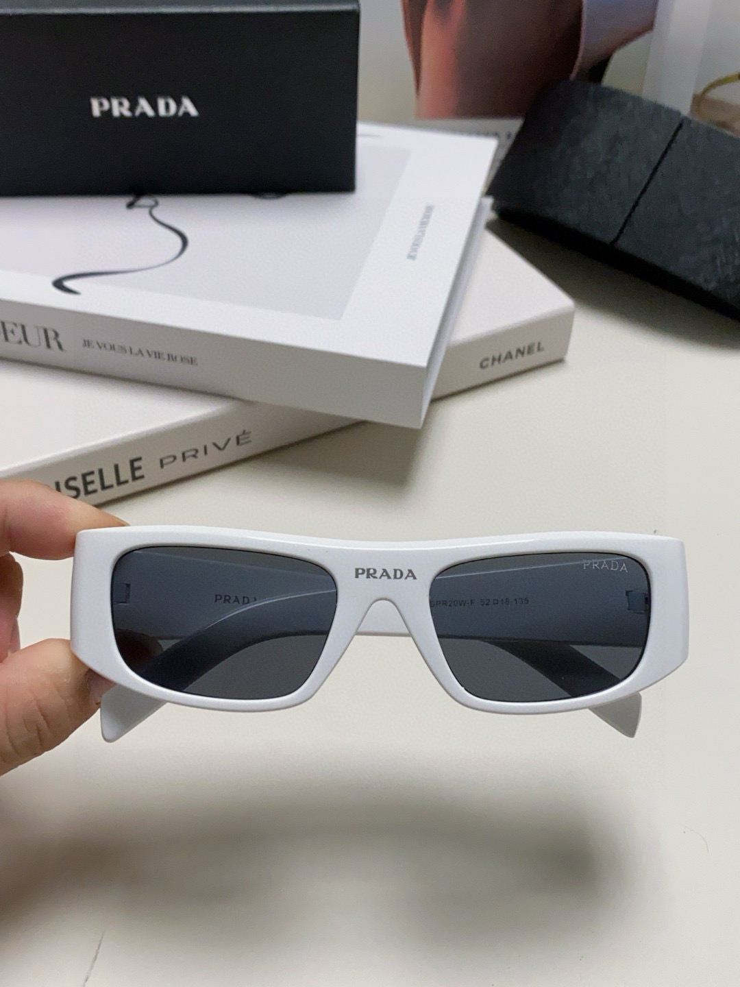 프라다 선글라스