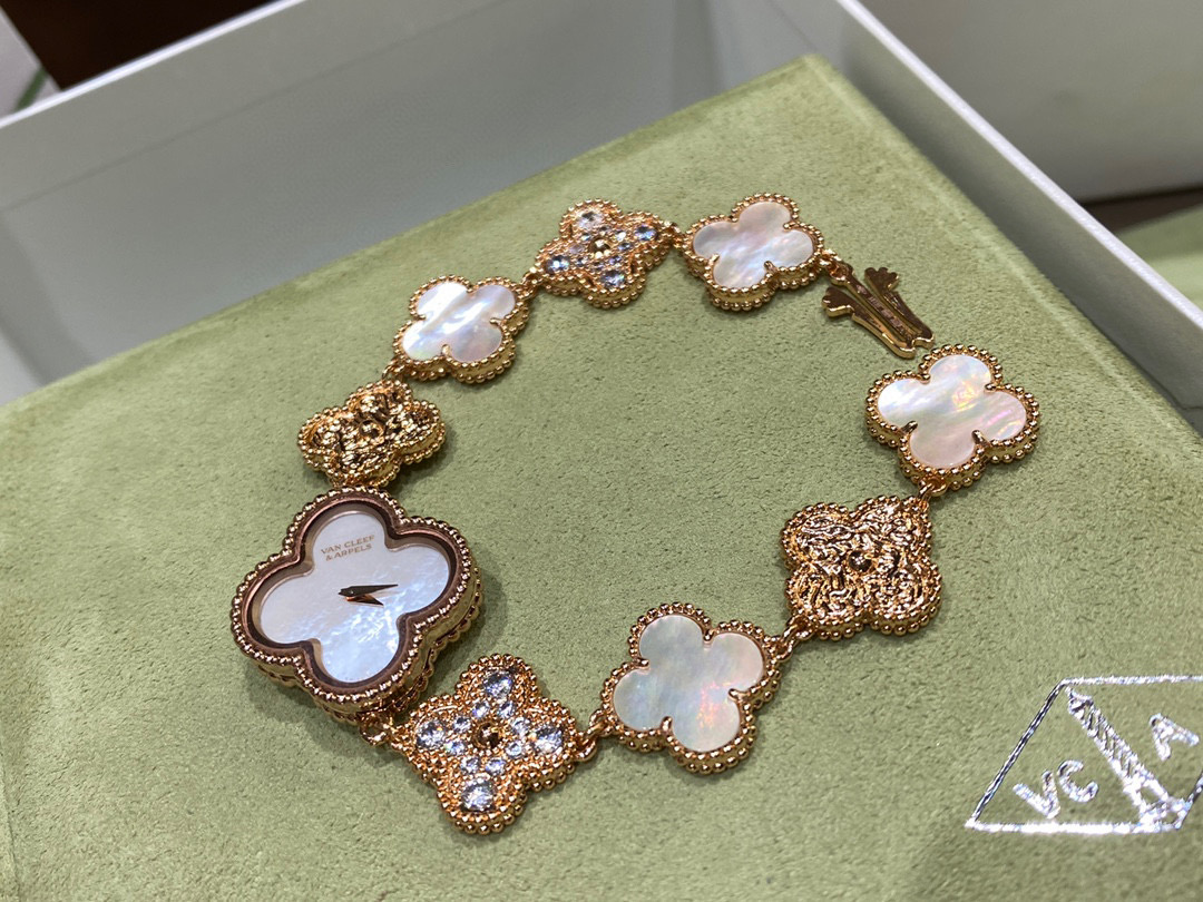 반클리프앤아펠 미러급 여자시계