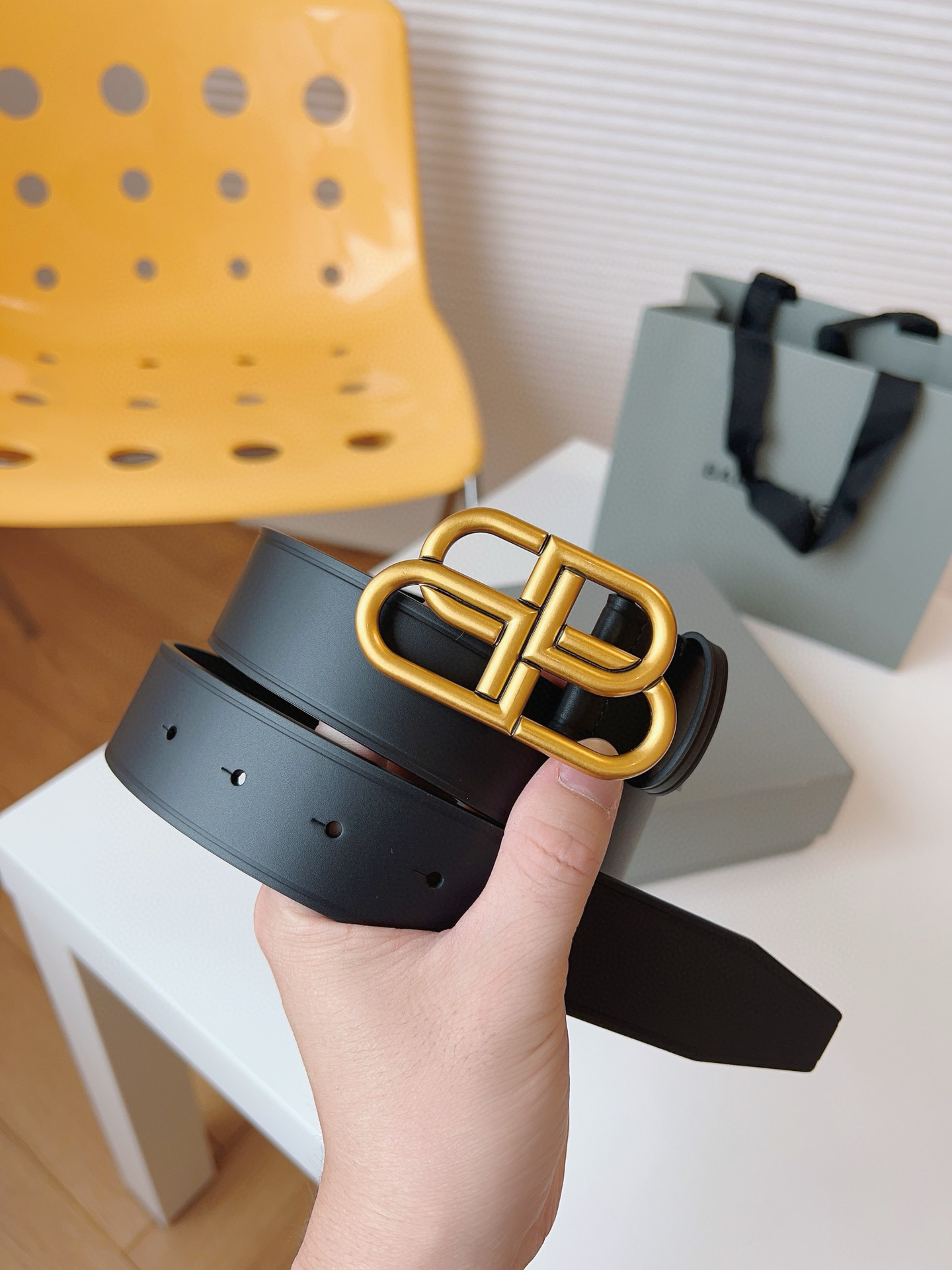 발렌시아가 남자 벨트