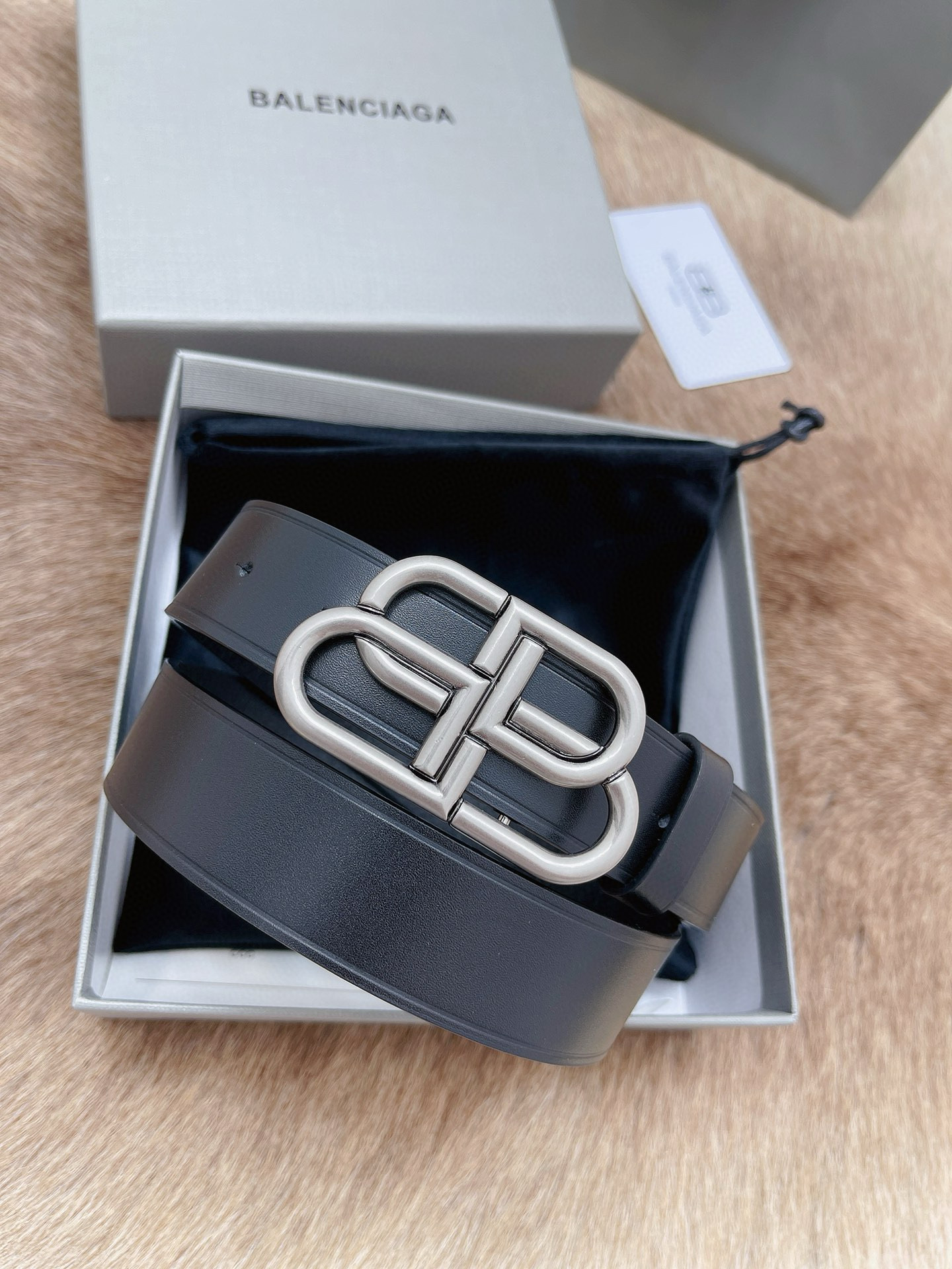 발렌시아가 남자 벨트