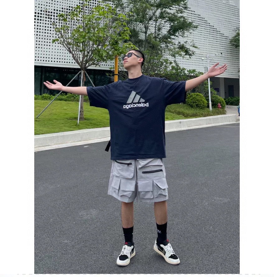 발렌시아가 남녀공용 반팔티