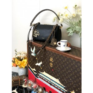 루이비통 M26039 여자가방