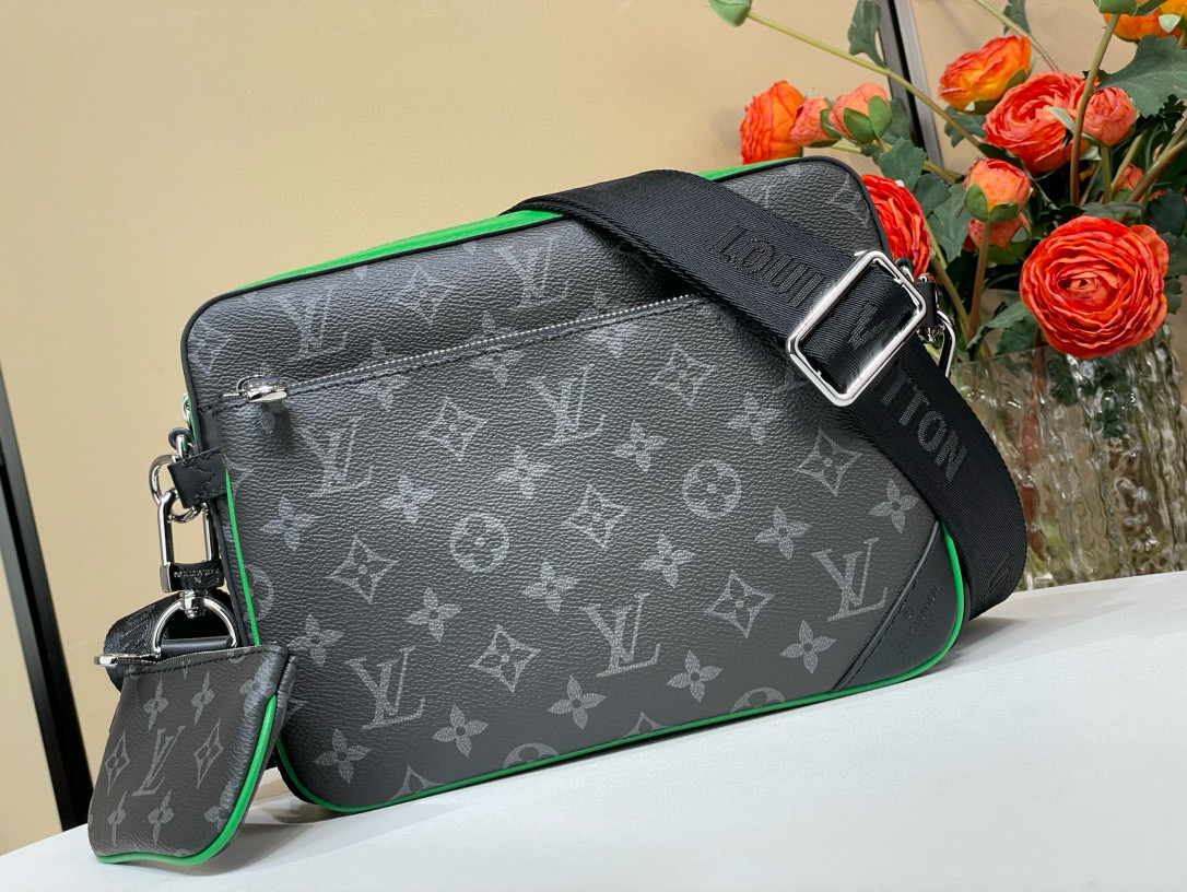 루이비통 M26052 루이비통