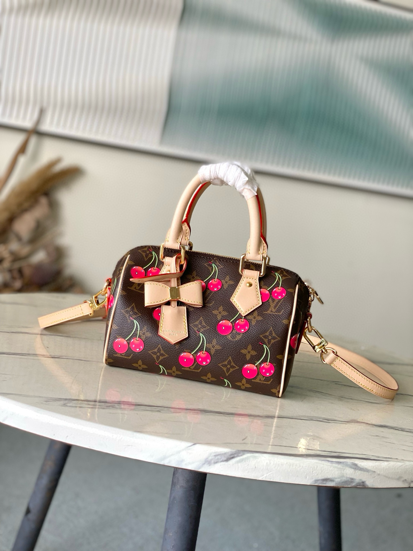 루이비통  M13094 여자가방