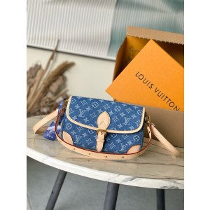 루이비통 M13070 여자가방
